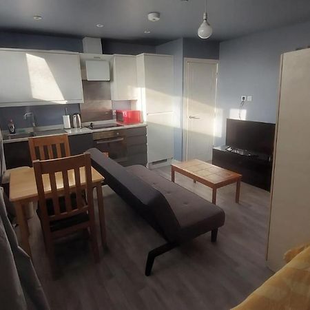 Modern Studio Maidstone - Redecorated Oct 2023 Exteriör bild